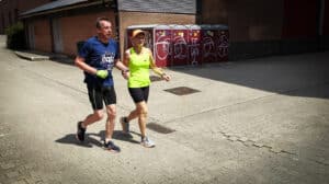 Chris et Claire pratiquent le running en duo.